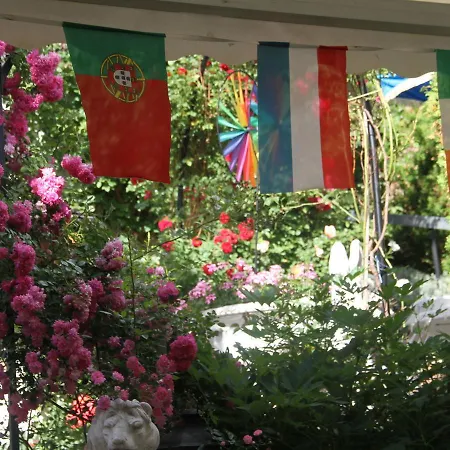 Beautiful In With Garden *
